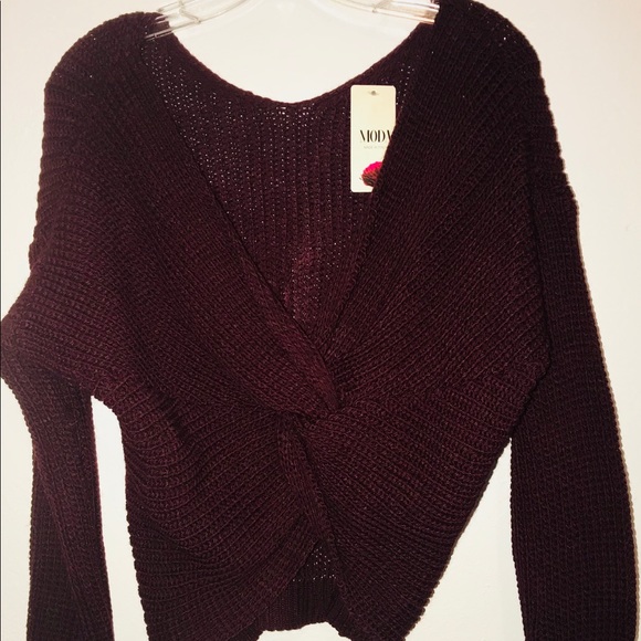 Twist Detail Sweater - Picture 6 of 8